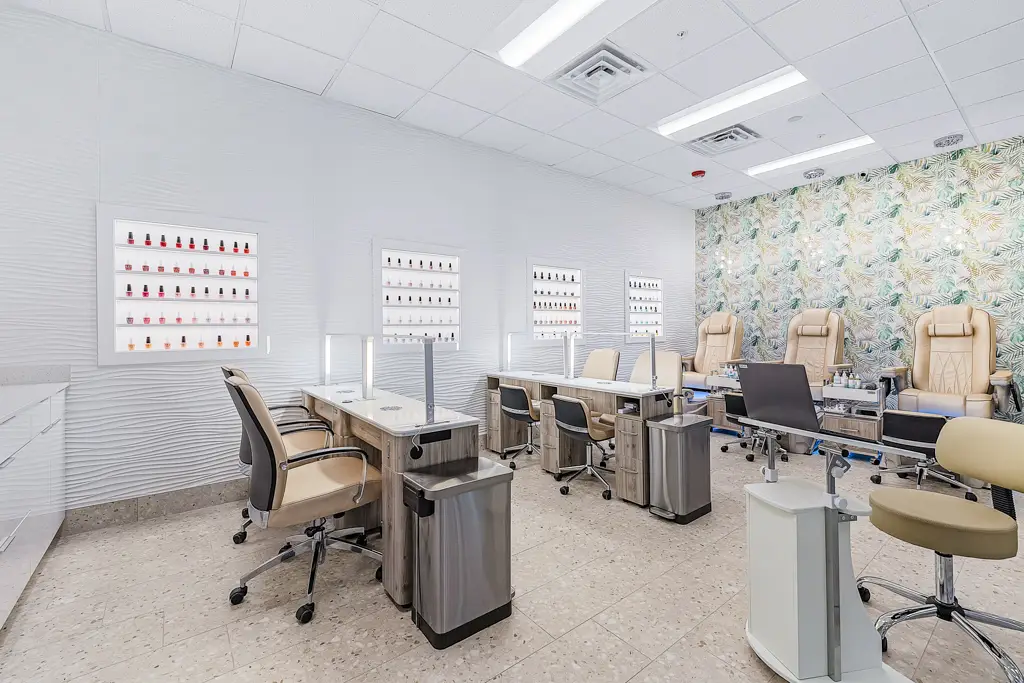 Nail Program at IMAGE in Fort Myers