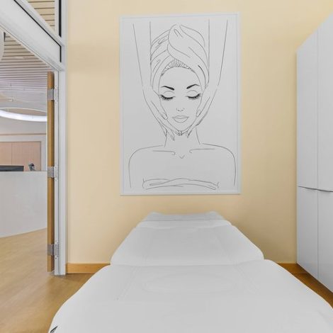 Skin Spot Laser Club facial treatment room